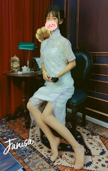 邻居的丑闻在线观看_中英字幕1080