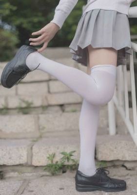 茅坑里的僵尸_2022在线观看
