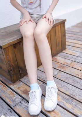 欧美午夜理伦三级在线观看吃奶汁_BD韩语免费观看韩国