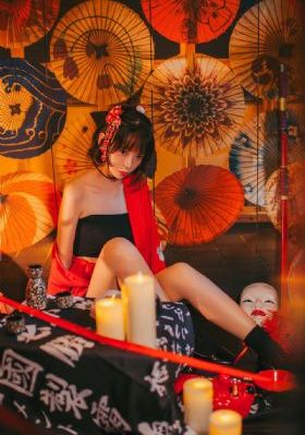 摸进女同桌的小内裤狂摸里_高清电影完整版